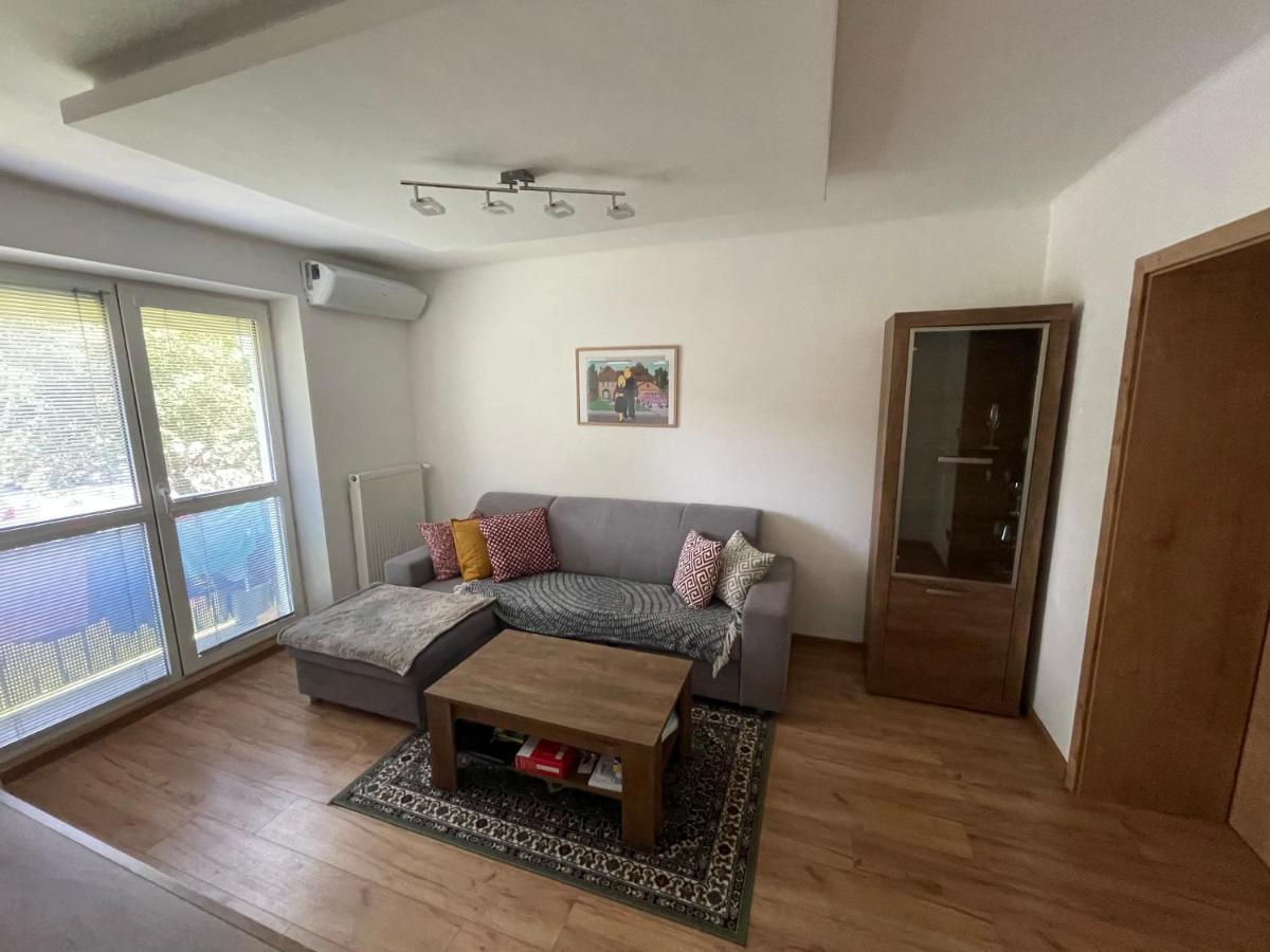 Apartman Daxnerko - Samostatny Dvojpokojovy Byt Pressburg Exterior foto