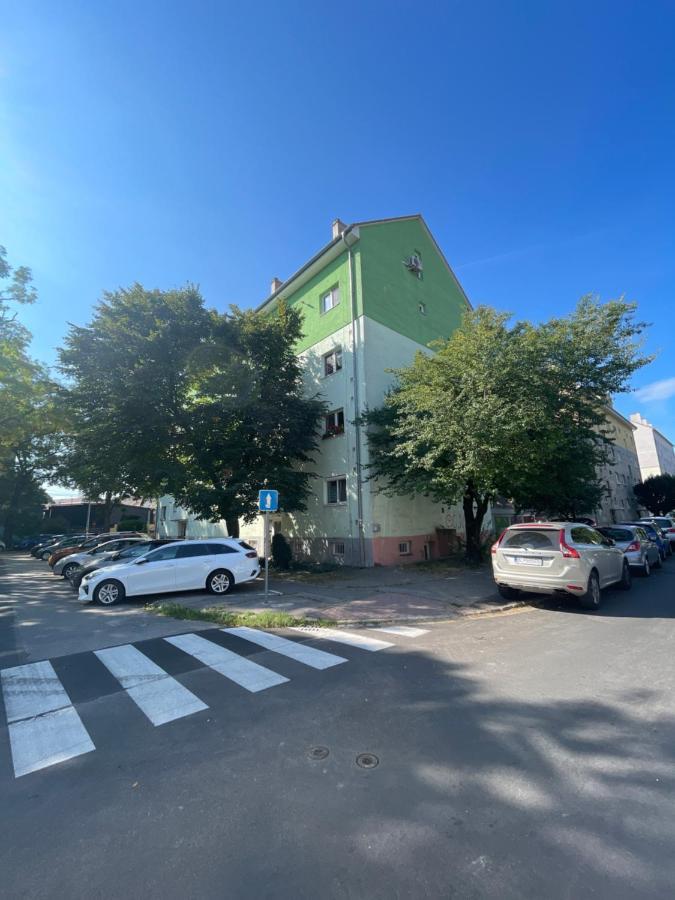 Apartman Daxnerko - Samostatny Dvojpokojovy Byt Pressburg Exterior foto